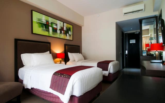 100 Sunset Hotel - photo 4