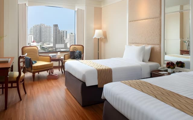 Emerald Hotel Bangkok - photo 5