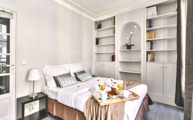 836 - Eiffel Tower View - Parisian apartment - photo 3