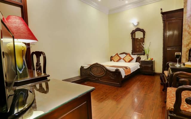Hanoi Little Town Hotel - photo 4