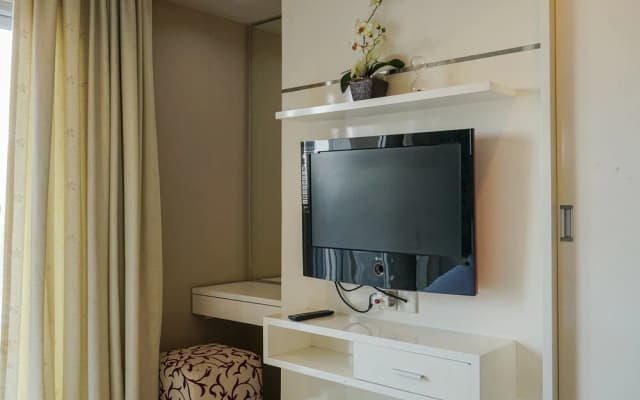 1BR Apartment at Cosmo Mansion near Grand Indonesia - photo 4