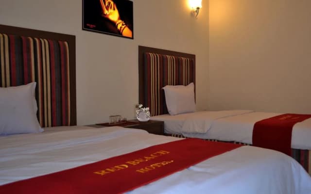 Red Beach Hotel - photo 2