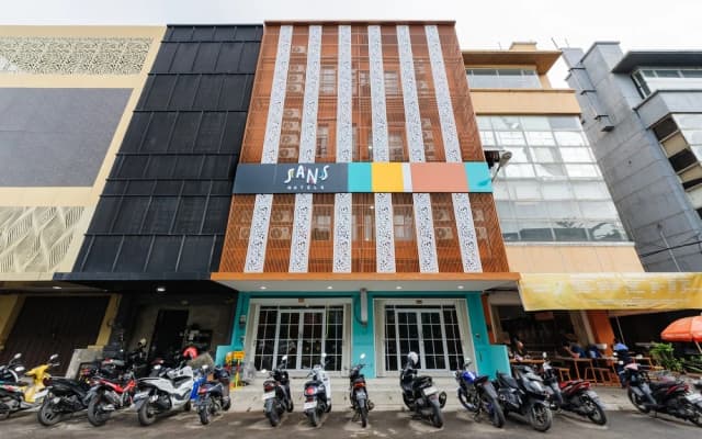 Sans Hotel Cengkareng - photo 3