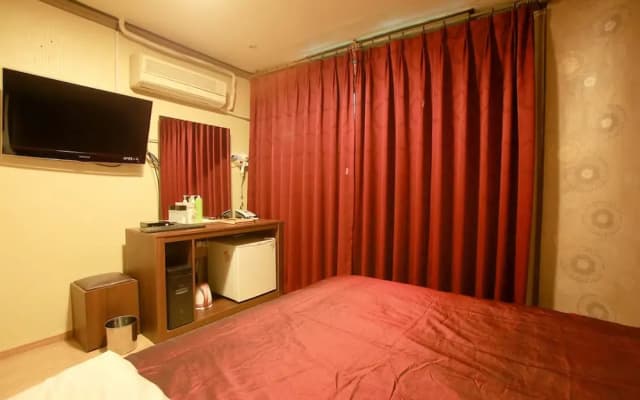 Bobos Motel - photo 2