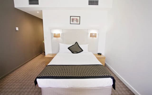 Golden Pebble Hotel - photo 4