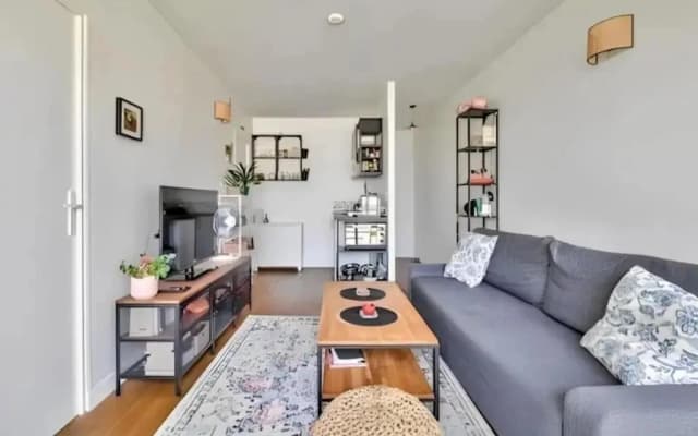 One Bedroom Apartment - Canal Saint Martin (360) - photo 4