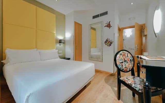 Hotel Hesperia Barri Gòtic - photo 4