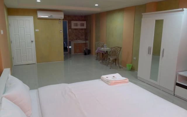 Mkent Guesthouse - photo 3