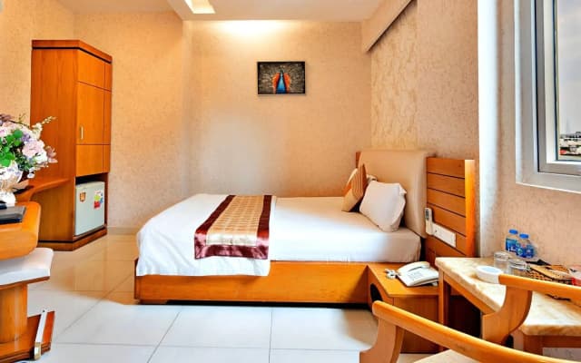 S79 Happy Hotel - photo 4