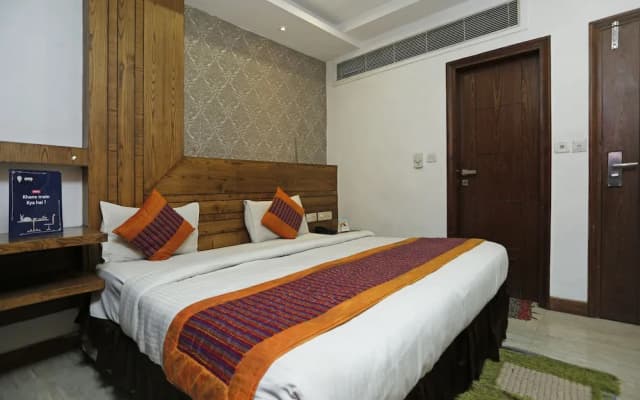 Collection O 8479 Hotel Ambience - photo 5
