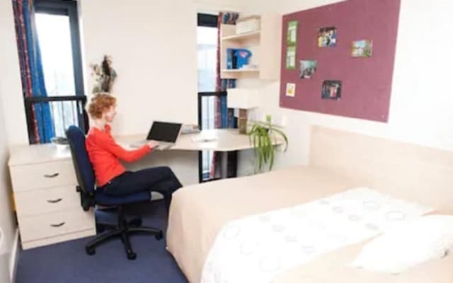 Portsburgh Court - Campus Accommodation - photo 4