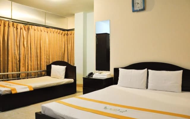 Navi Hotel Etown - photo 3