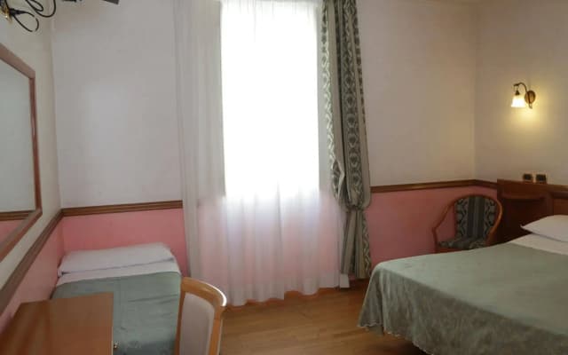 Hotel Santa Prassede - photo 4