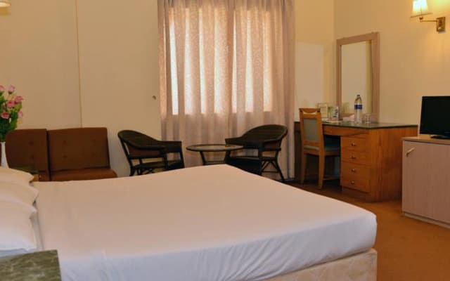 Concorde Palace Hotel - photo 3