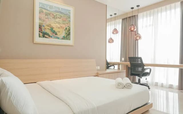 Fabulous Menteng Park Studio Apartment - photo 3