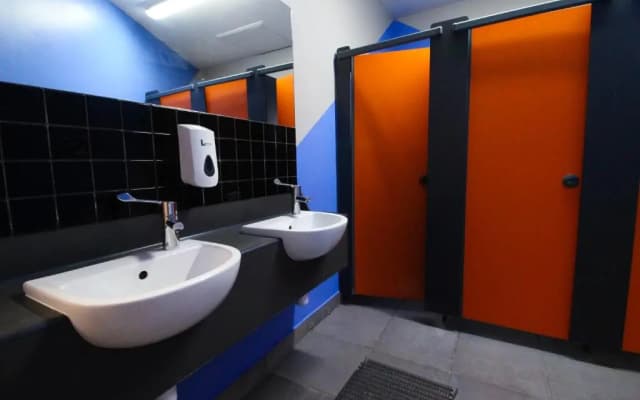 London Backpackers Youth Hostel - photo 5