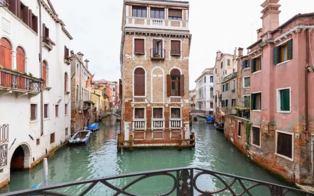 Venice Castello Elegant Apartment - photo 2