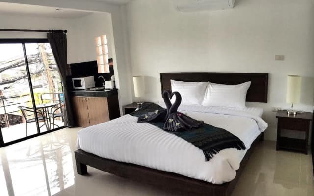 The Seashore Kamala Service Apartment - photo 5