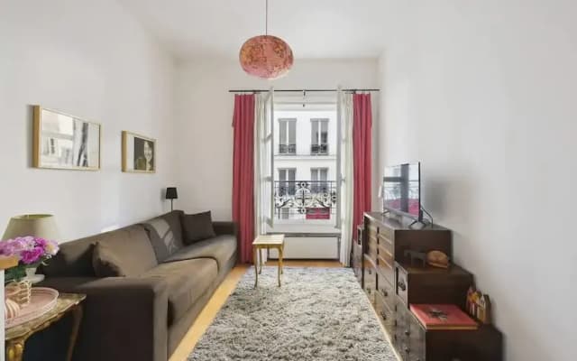 Charming Studio-montmartre-bail Mobility - photo 3