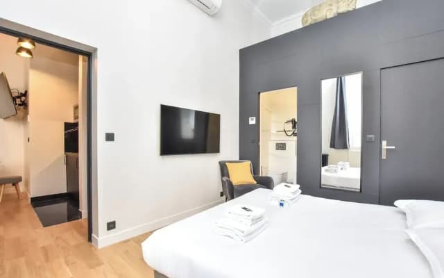 Cozy Apartment - 2br/7p - Arc de Triomphe - photo 5
