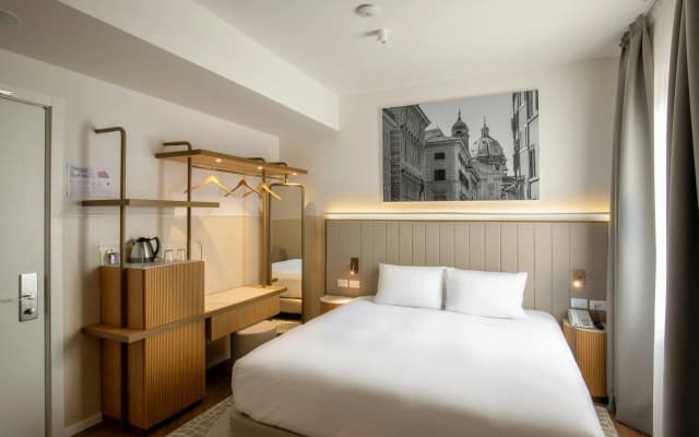 Cosmopolita Rome Colosseum, Tapestry Collection by Hilton - photo 3