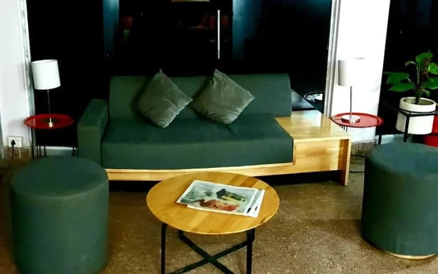 Embellish Inn - photo 3