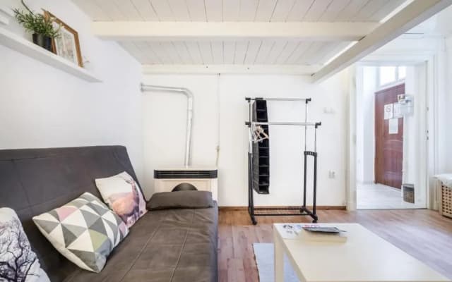 BpR Vinyl Style Studio Home with A/C - photo 2