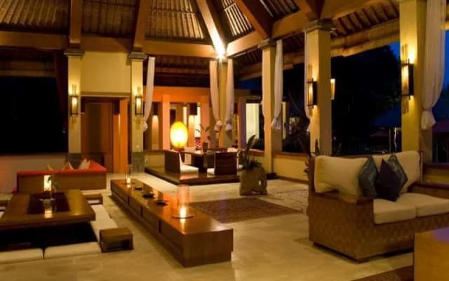 The Lotus Residence - photo 2
