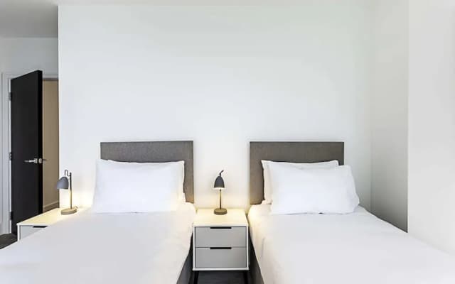 Icon Tower Flat One - North Acton - photo 4