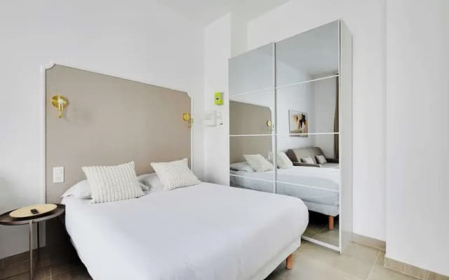 Studio Moderne - AC- 4P- Champ-de-mars - photo 4