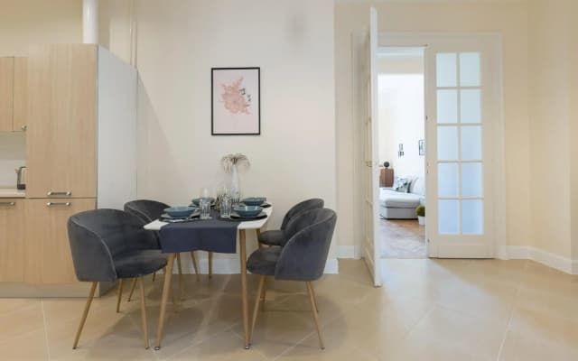 City Center Dream Home 2BR/2Bath - photo 2
