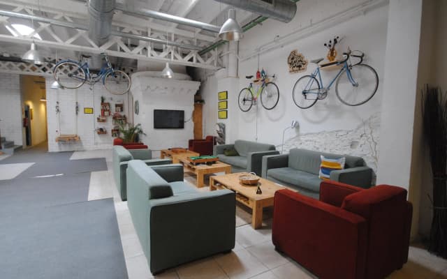 Bed & Bike Hostel Barcelona - photo 2