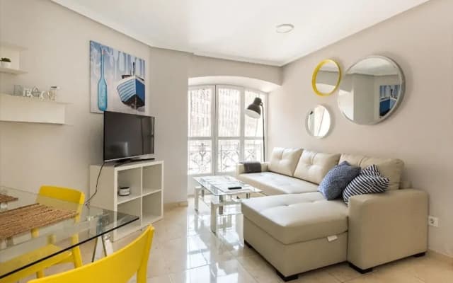 Sunny Cozy Apt. Historic District - Sol - photo 3