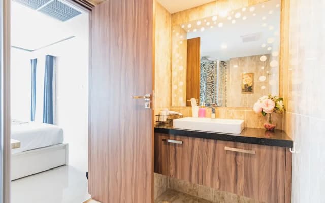 Centara Grand Avenue by Pattaya Holiday - photo 3