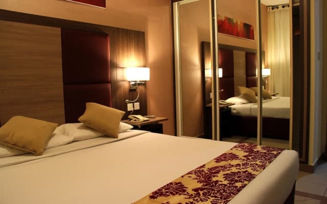 Spark Residence Deluxe Hotel Apartments - photo 3