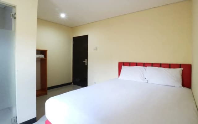 RedDoorz Plus @ Jalan Pemuda - photo 4