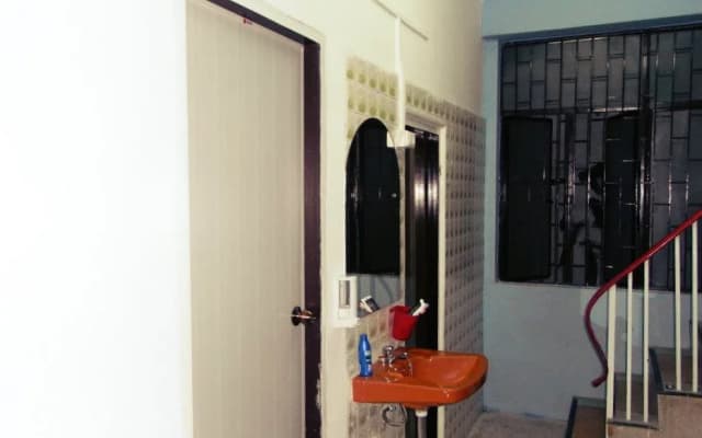 Feel at Home Backpackers(เฟียล แอท โฮม แบ็คแพ็กเกอร์) - photo 4