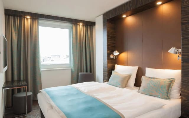 Motel One Berlin-Tiergarten - photo 3