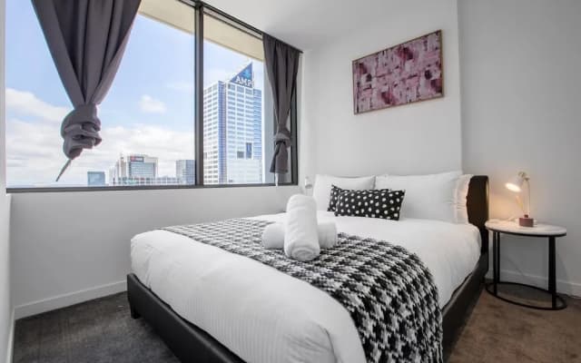 New Renovated & Cozy Apt Closes To Southern Cross - photo 4