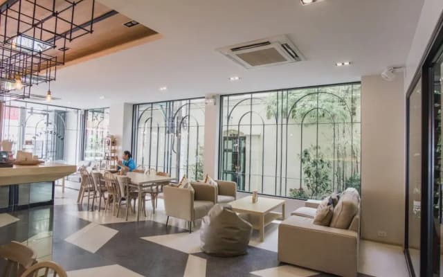 Issara by d Hostel - photo 2