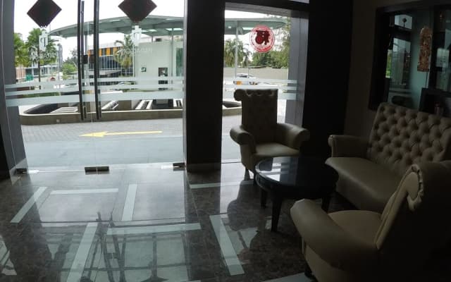 3R2B Seaview Condo - photo 5