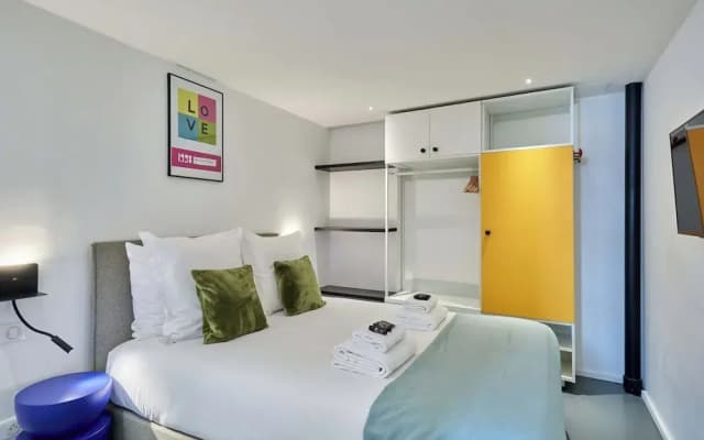 Superb Apartment Le Marais Center of Paris - photo 2