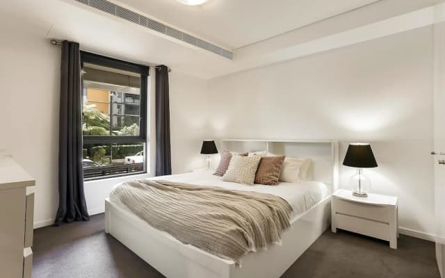Stylish 1 Bedroom Apartment Camperdown - photo 4