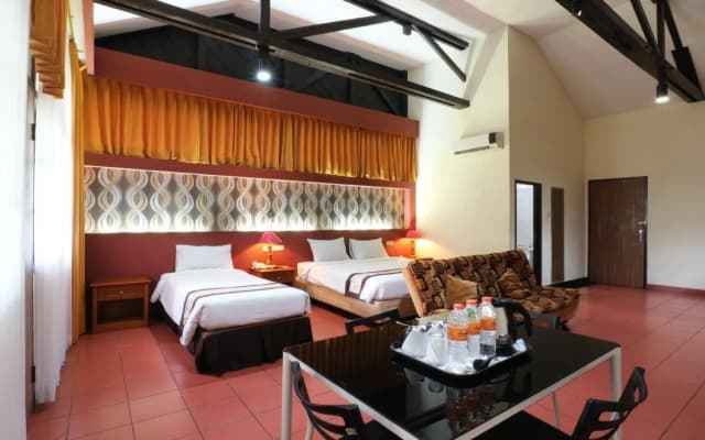 Desa Wisata Hotel - photo 4