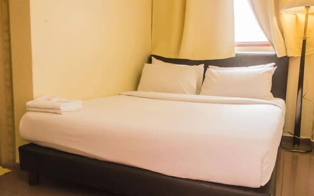 Anggerik Lodging Hotel - photo 2