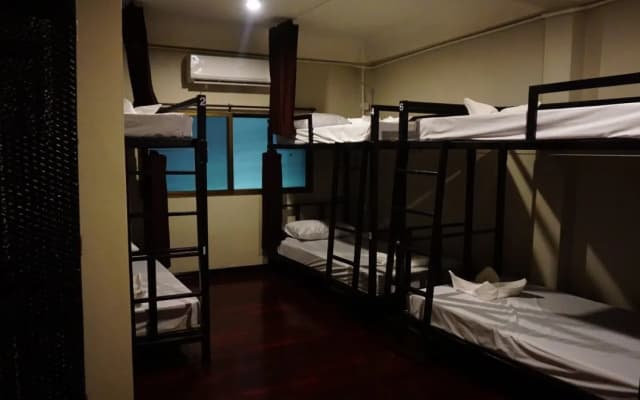 Bed District - photo 4