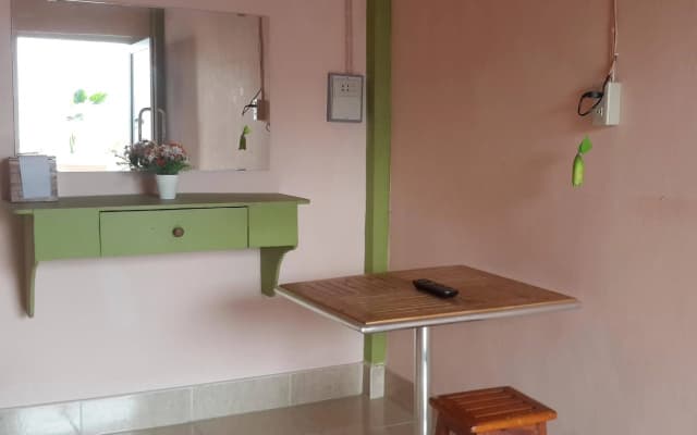 Pink House - photo 4
