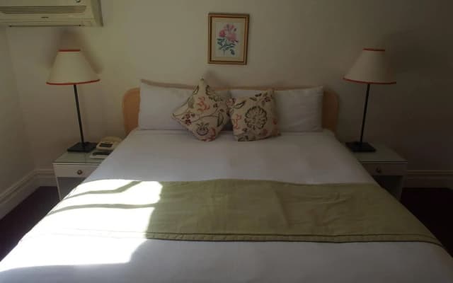McLaren Hotel - photo 3