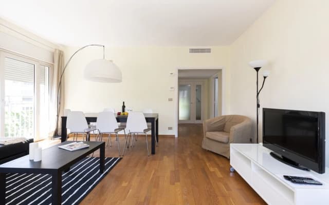 AB Olympic Village Beach Apartment - photo 2