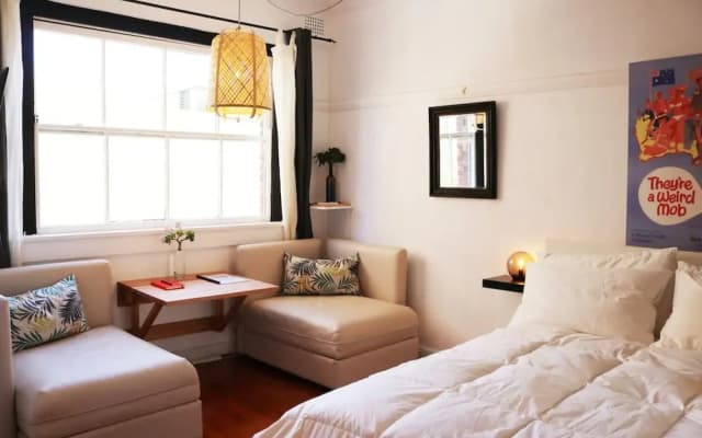 Studio Flat with Shared Rooftop Terrace - photo 4